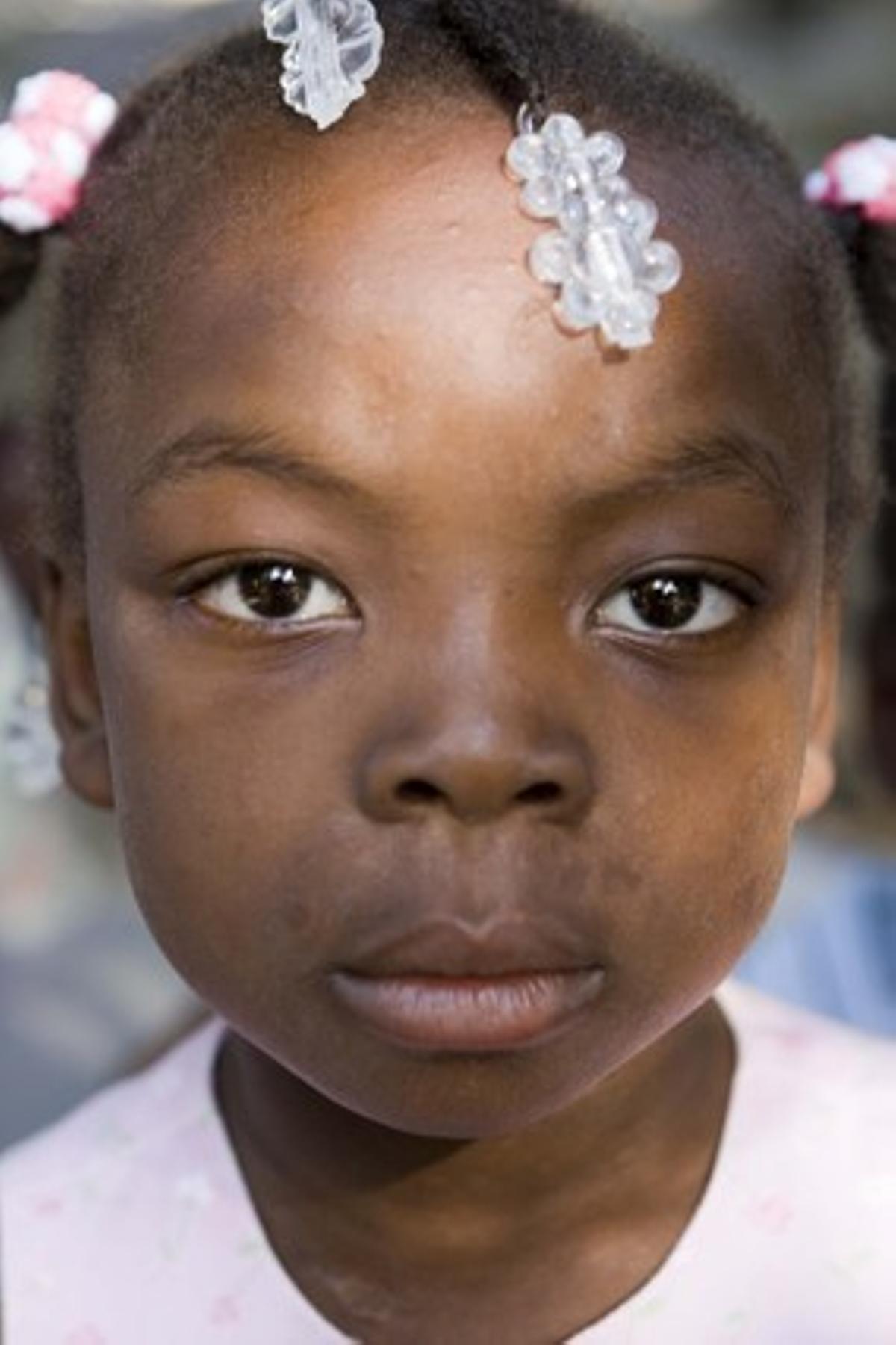 Una nena en procés d’adopció amb Espanya.