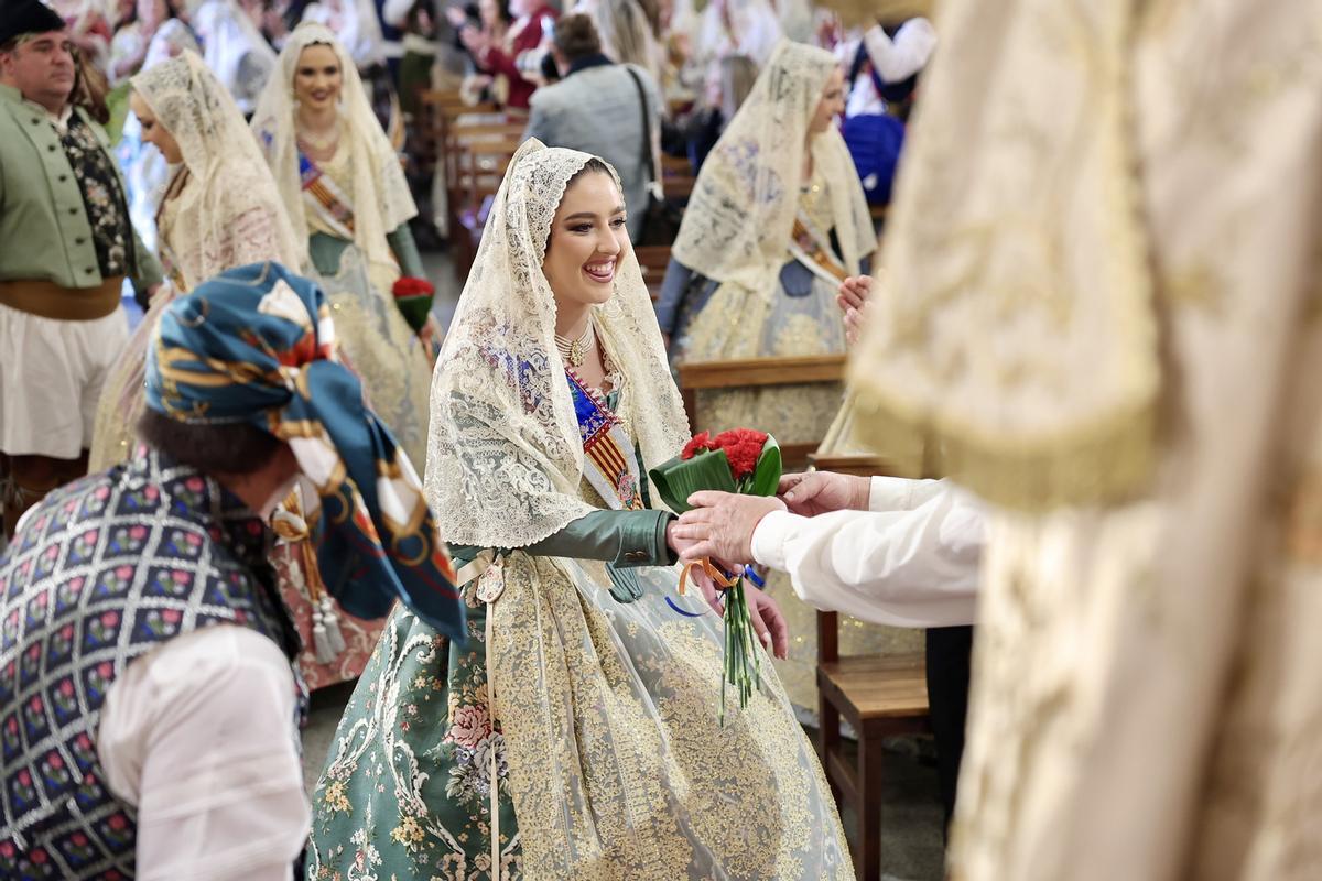 El viaje de Carmen y la corte a Ibiza por el 25 aniversario de La Nostra Falla de Portmany El viaje de Carmen y la corte a Ibiza por el 25 aniversario de La Nostra Falla de Portmany