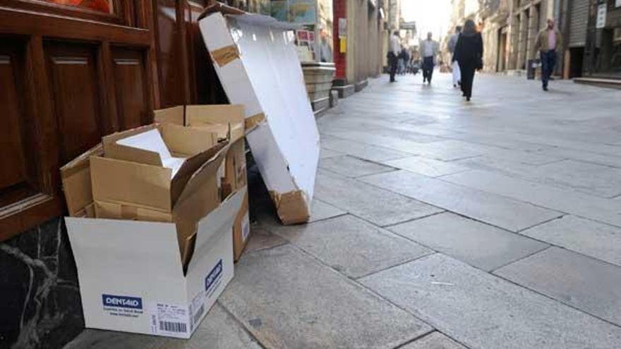 5 toneladas de cartón en 16 días de compras navideñas - La Opinión de A  Coruña