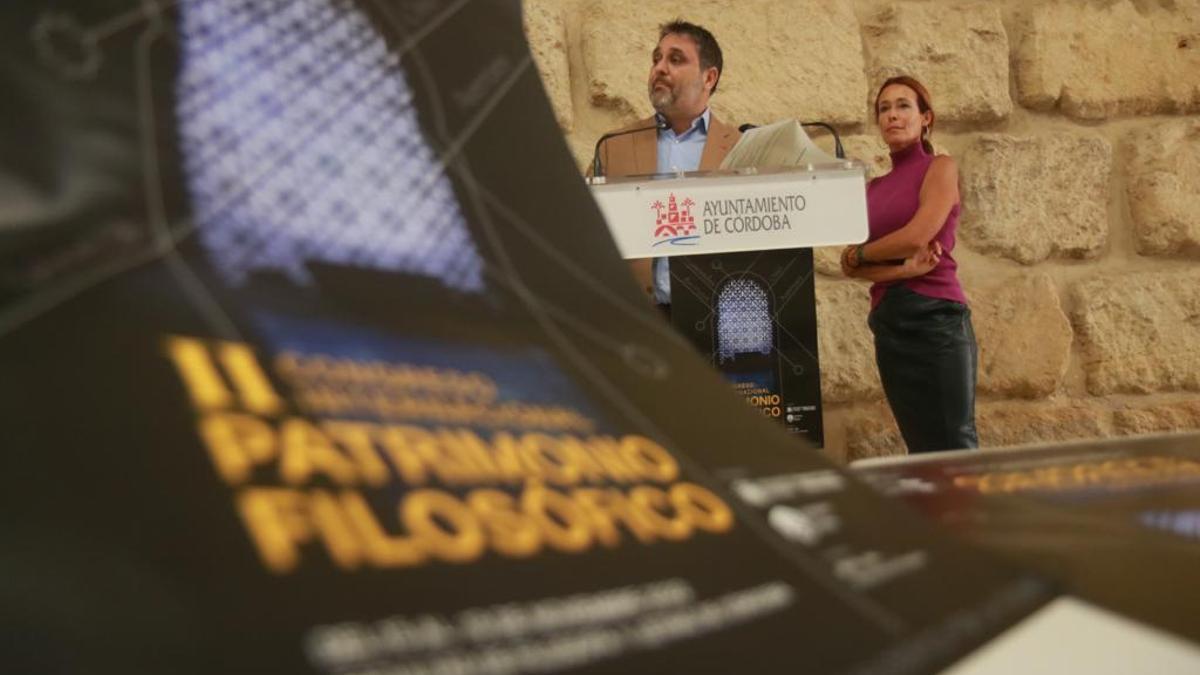 Manuel Bermúdez y Marián Aguilar, en la presentación del 2º Congreso Internacional de Patrimonio Filosófico.