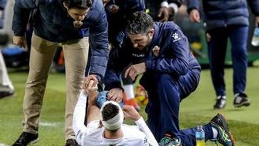 El fisioterapeuta David Abad deja el Elche y se marcha a China