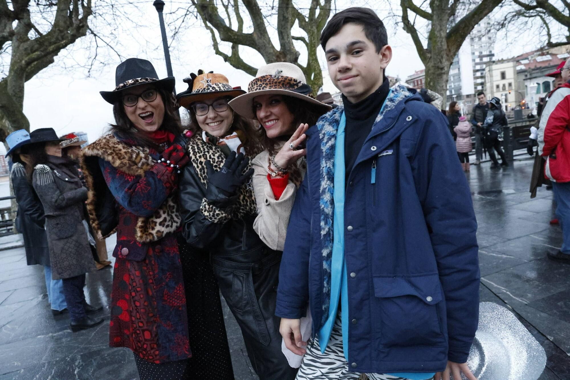 EN IMÁGENES: Flashmob en honor a Tino Casal en Gijón