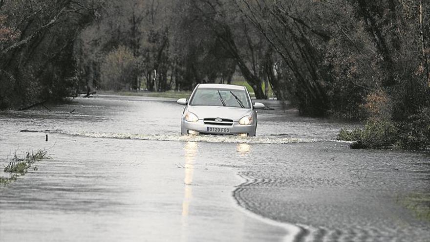 La borrasca ‘Elsa’ deja un muerto, inundaciones y vientos de 160 km/h