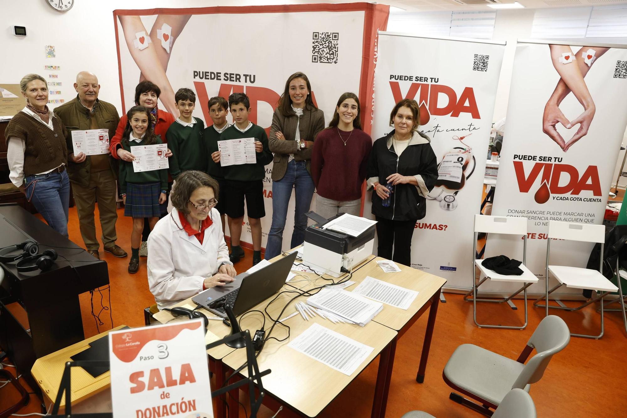 La campaña de donación de sangre en el colegio La Corolla de Gijón, en imágenes