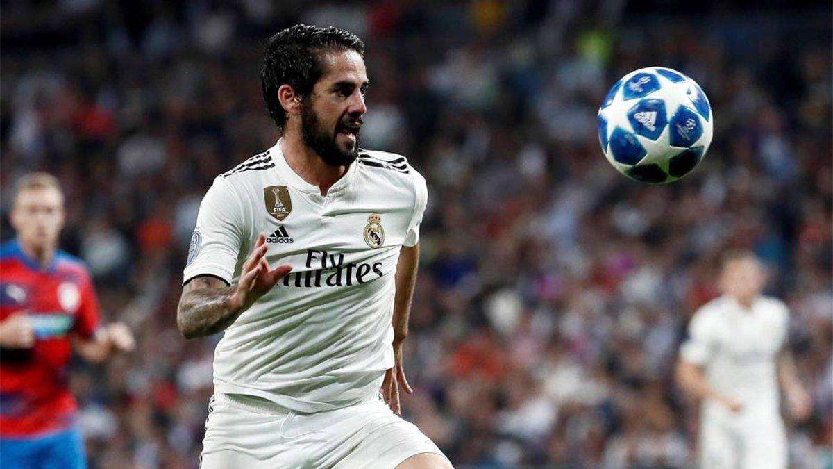 Este es el once del Real Madrid:  Courtois, Nacho, Ramos, Varane, Marcelo, Casemiro, Kroos, Modric, Isco, Bale, Benzema.