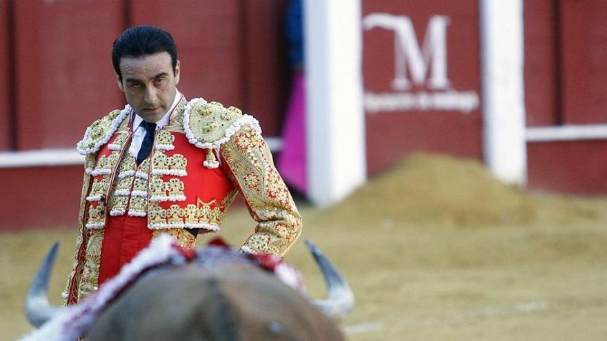 Enrique Ponce, en La Malagueta, en una corrida de toros de la Feria de Agosto de 2014.