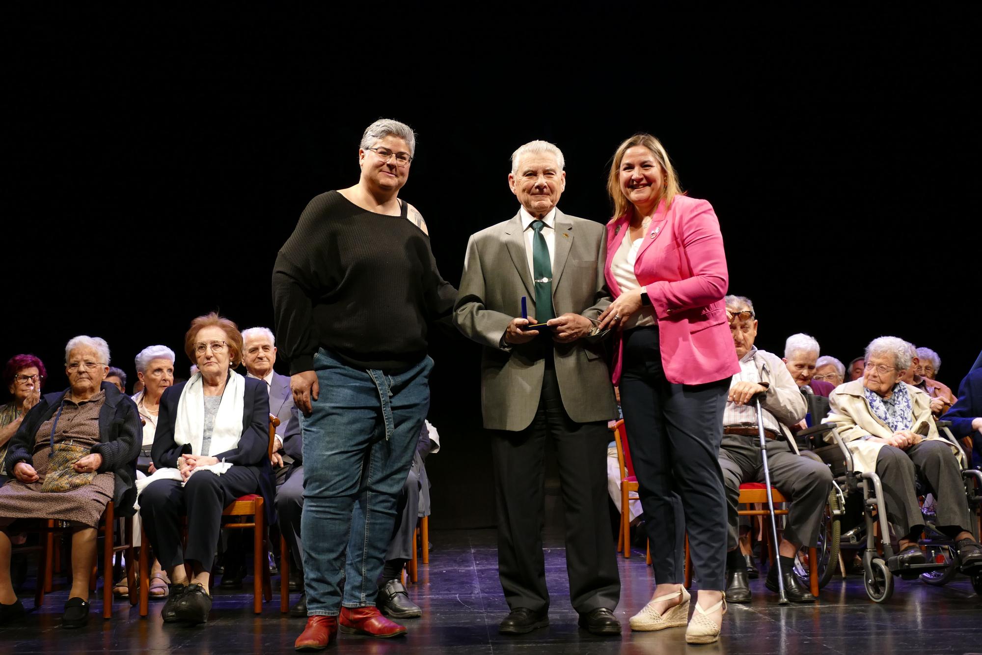 Totes les imatges de l'acte d'homenatge a les persones que celebren 90 anys aquest 2023