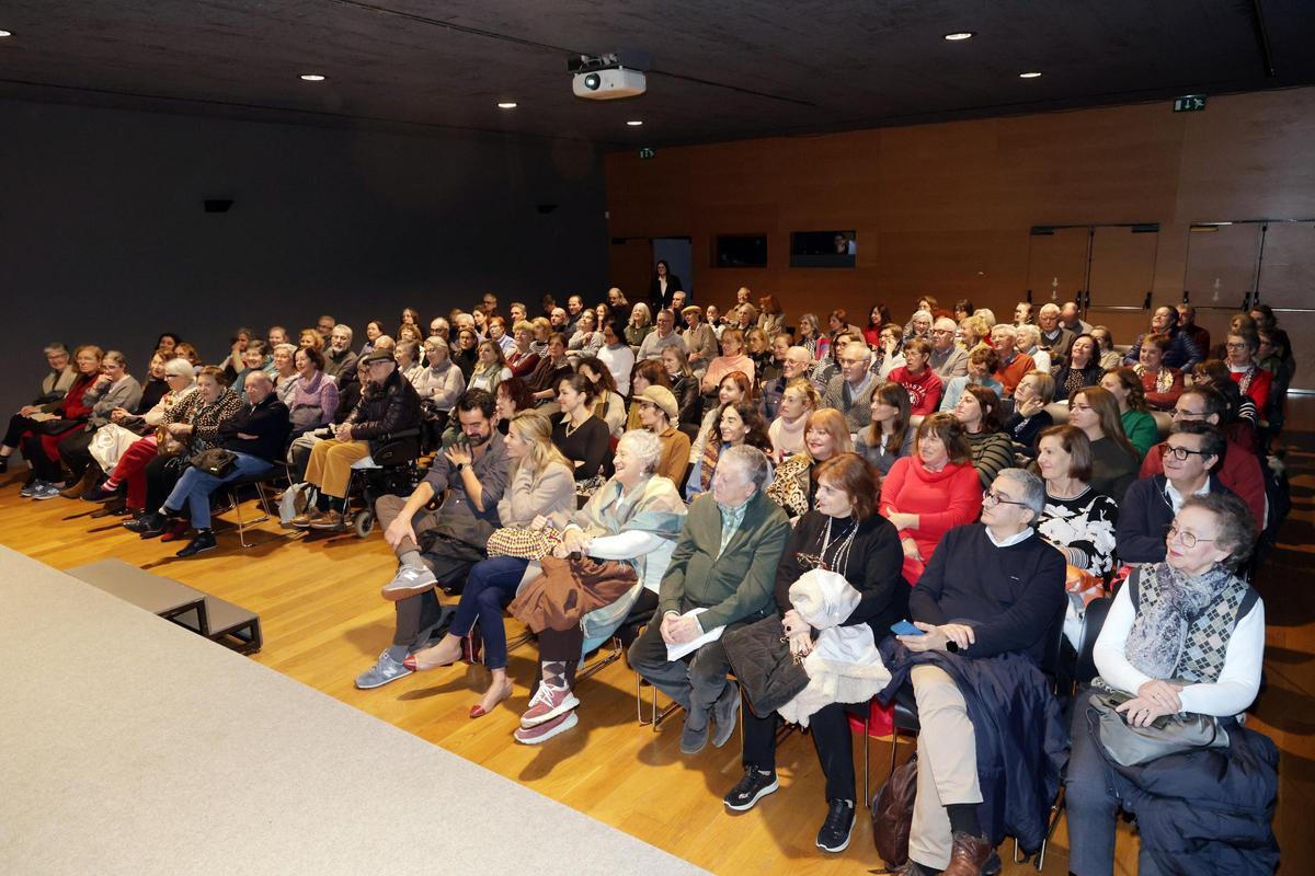 Asistentes al Club Faro