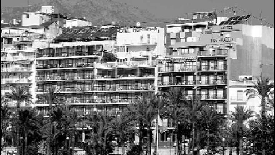 Vista de varios hoteles en la zona de Poniente de Benidorm