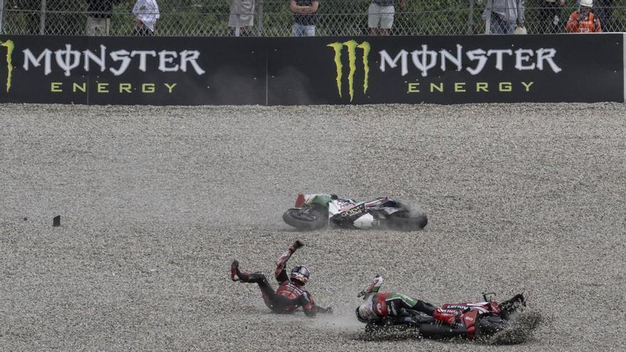 Los pilotos piden soluciones para la peligrosa primera curva de Montmeló: "Llegamos a 300km/h sin margen de error"