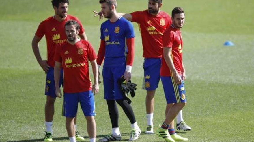 España entrena  sin Morata y Diego Costa se perfila como titular