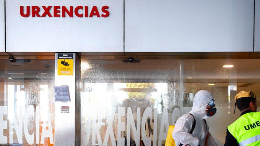 El Hospital de A Coruña habilitará una nueva UCI y amplía su plantilla por el virus