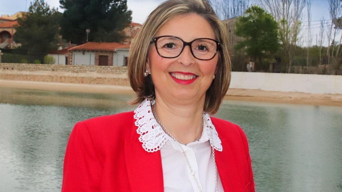 La exalcaldesa de Navarrés, Estela Darocas, cabeza de lista del PP al senado por Valencia.