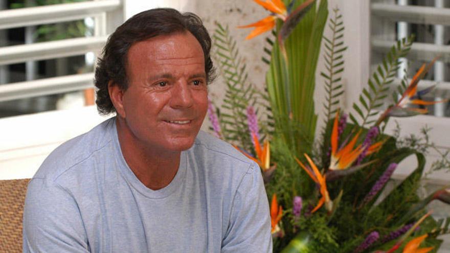 El cantante Julio Iglesias presenta nou disc