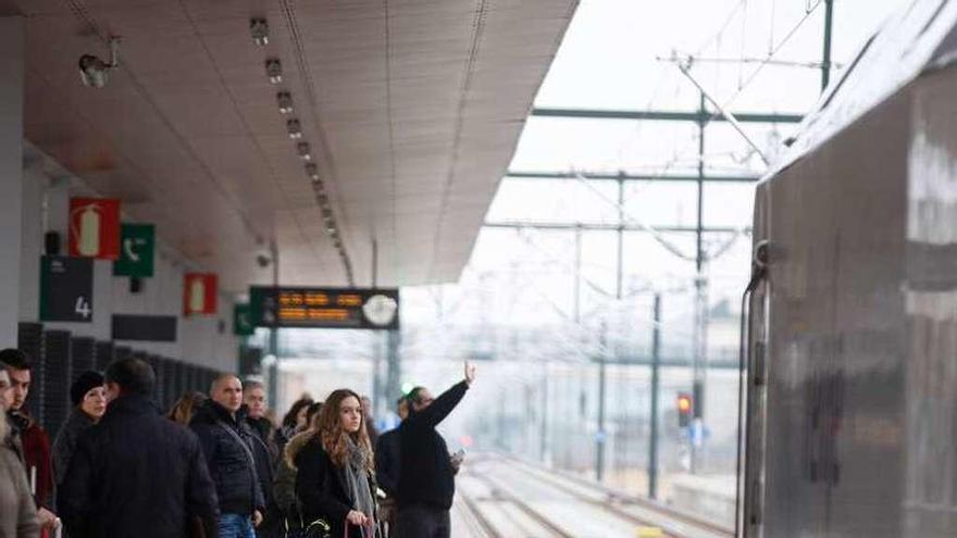 116.000 personas han usado el tren en 2016, más del doble que el año pasado