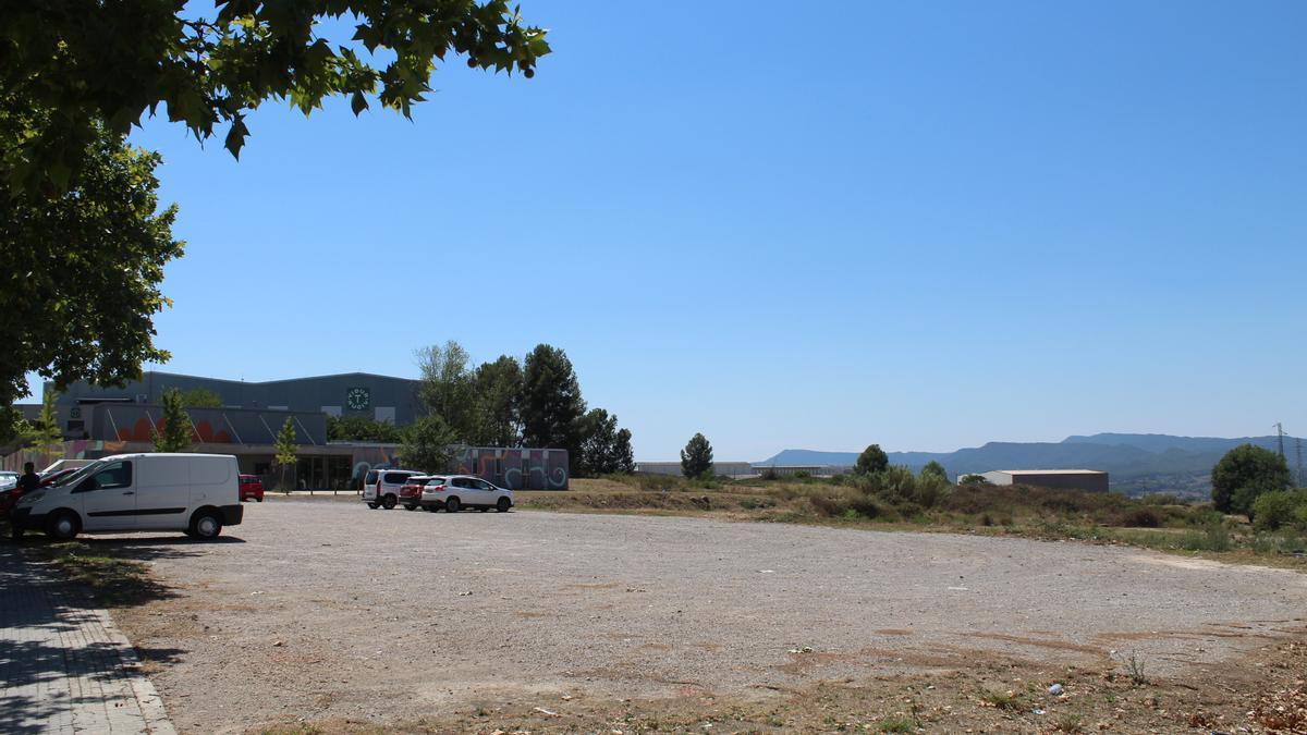 Vista dels terrenys del carrer d'Edison, a Bufalvent