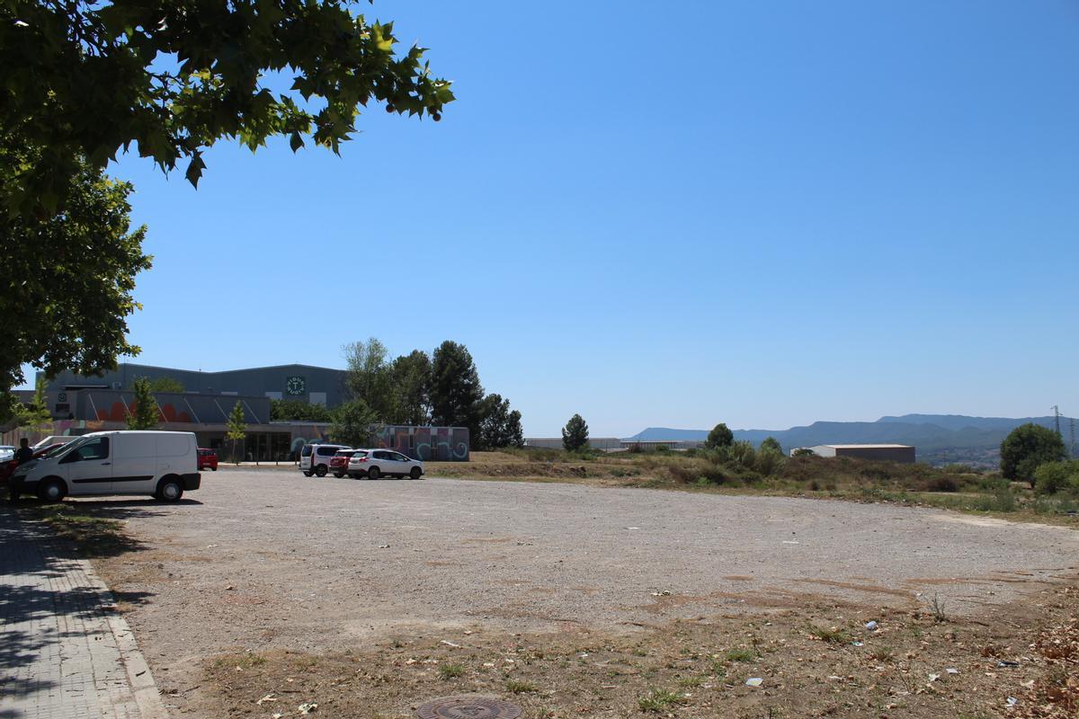 Vista dels terrenys del carrer d'Edison, a Bufalvent