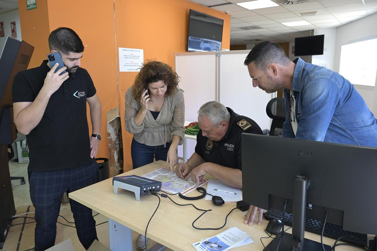 Coordinación policial en Paiporta.