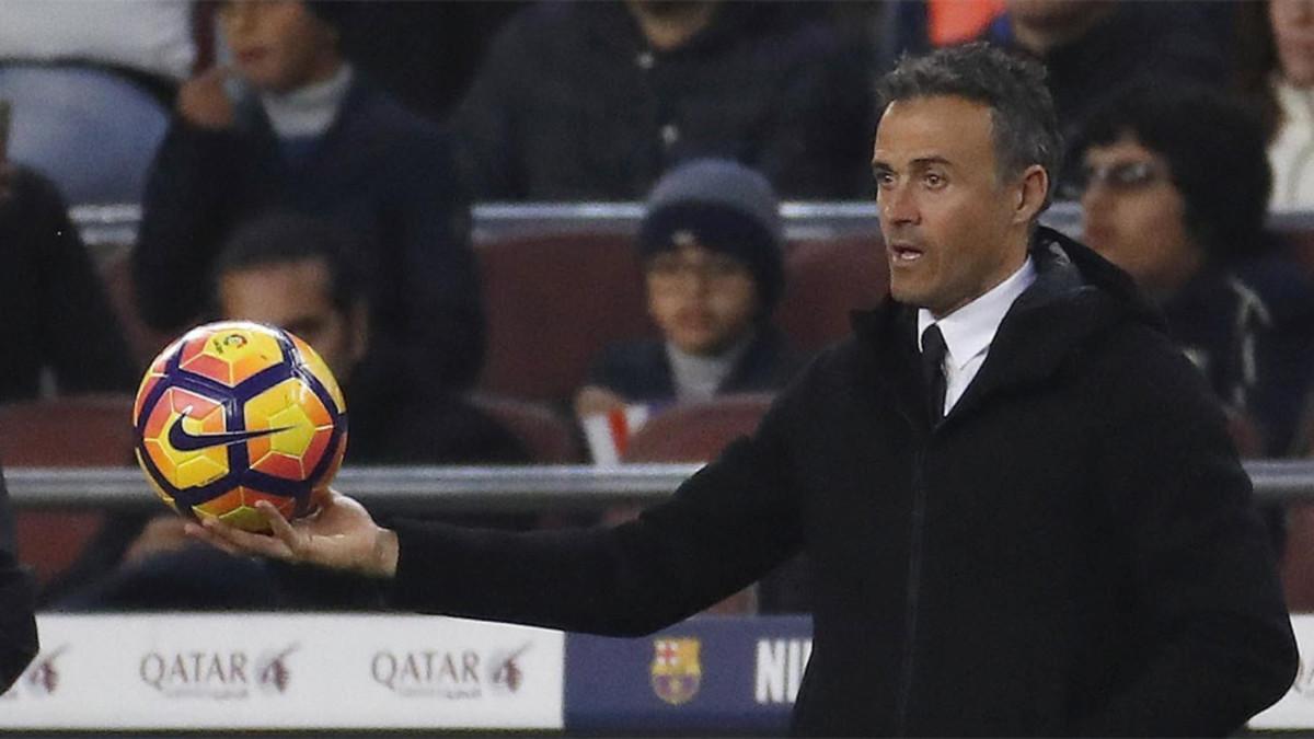 Luis Enrique, entrenador del FC Barcelona, en un momento del clásico frente al Real Madrid en la Liga 2016/17