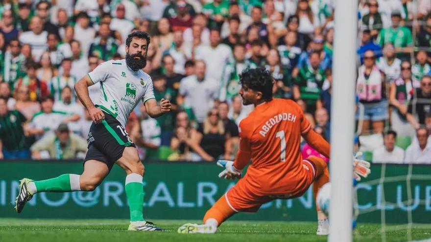 El Córdoba CF desafía al líder en su fortín: visita a un Racing que no falla en El Sardinero