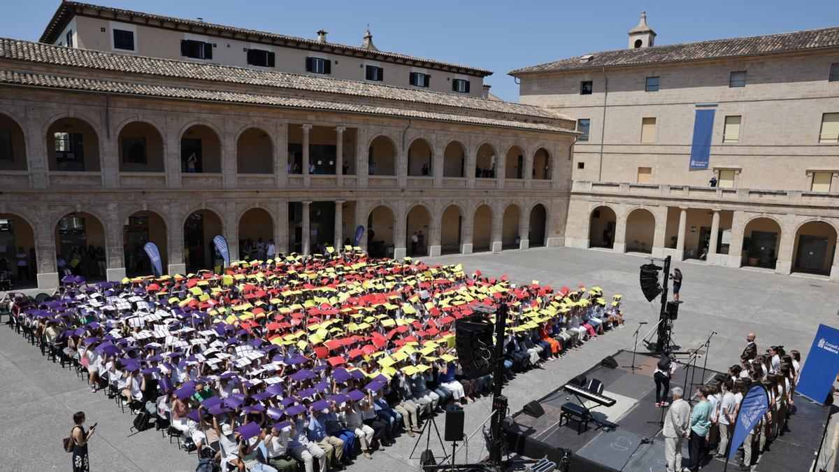 Un millar de escolares mallorquines reivindican el "valor cultural" de La Balanguera en la Misericòrdia de Palma