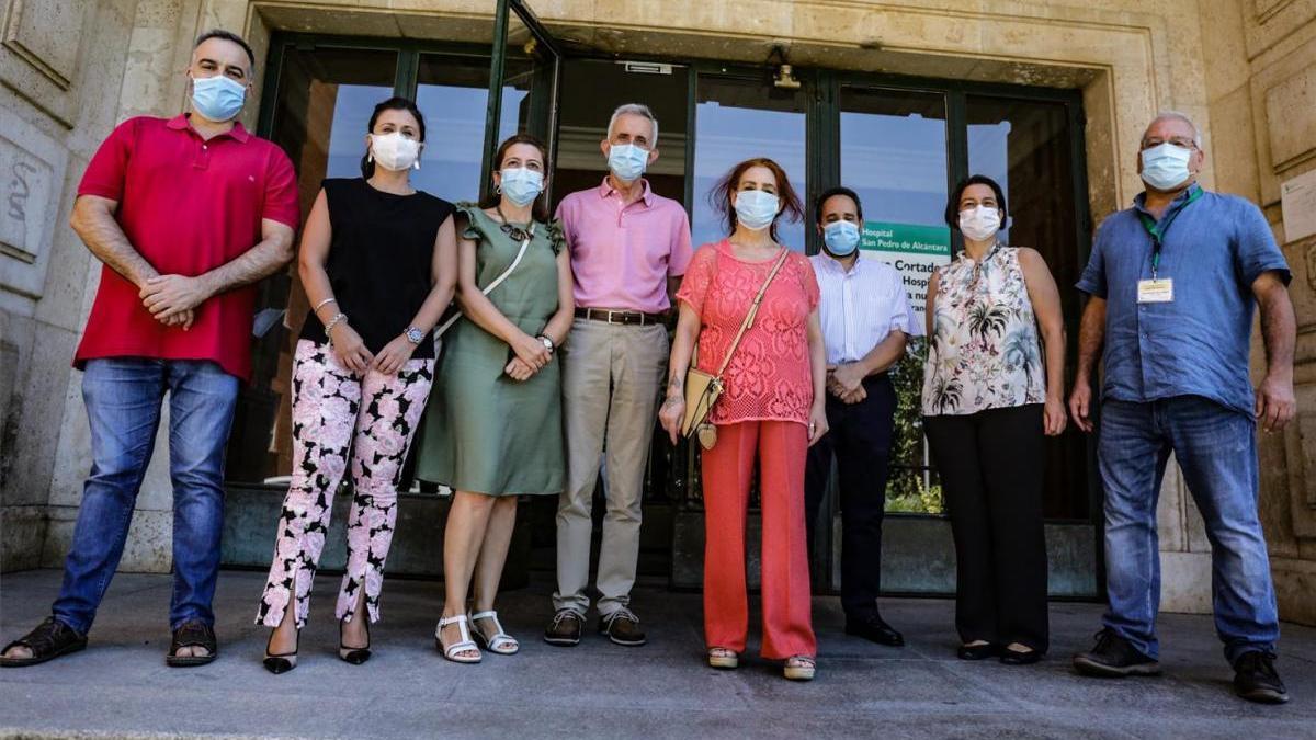 La sanidad cacereña despunta con un centenar de estudios clínicos cada año