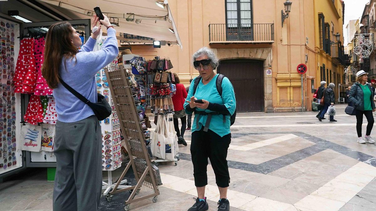 Turistas en el Centro de Málaga, en enero de 2024.