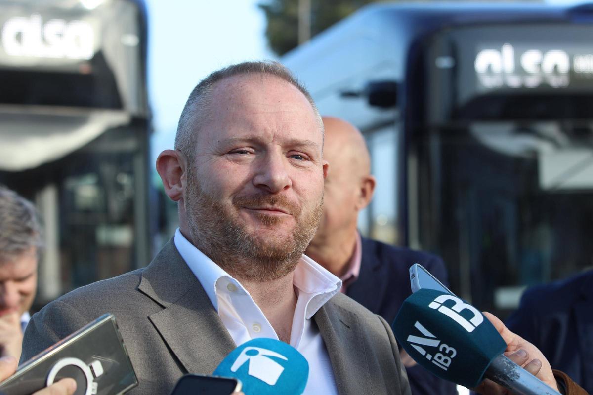 Todas las imágenes de la presentación de los nuevos autobuses de Ibiza Todas las imágenes de la presentación de los nuevos autobuses de Ibiza