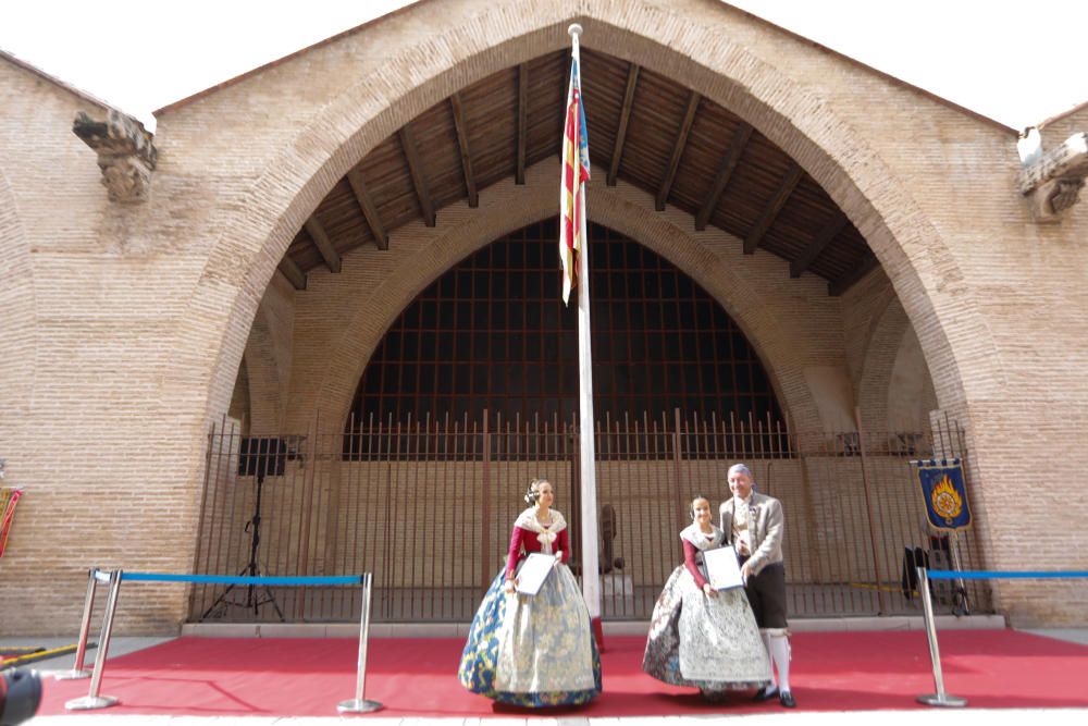 Homenaje a la Senyera de las fallas del Marítimo