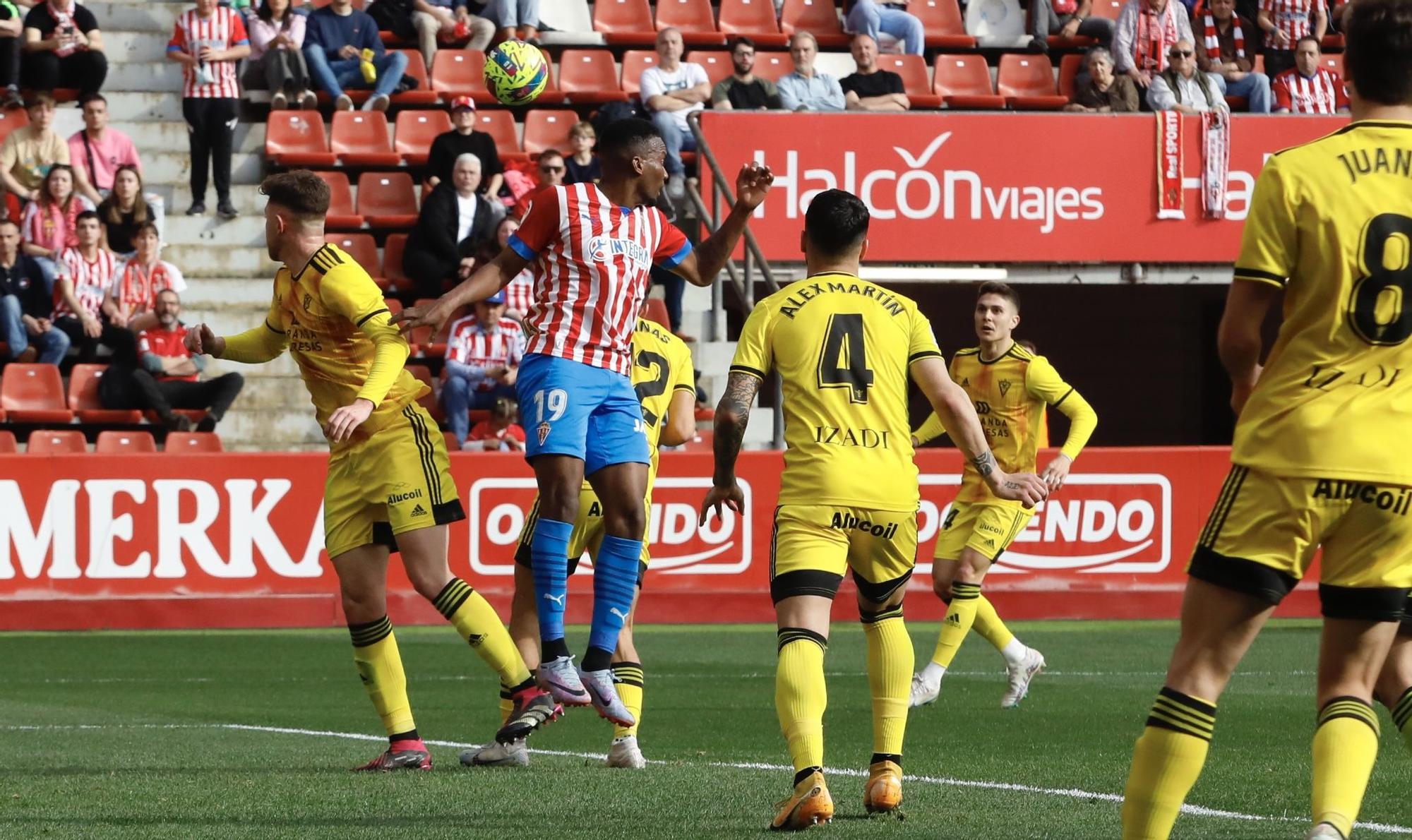 En imágenes: Así fue el partido entre Sporting y Mirandés en El Molinón