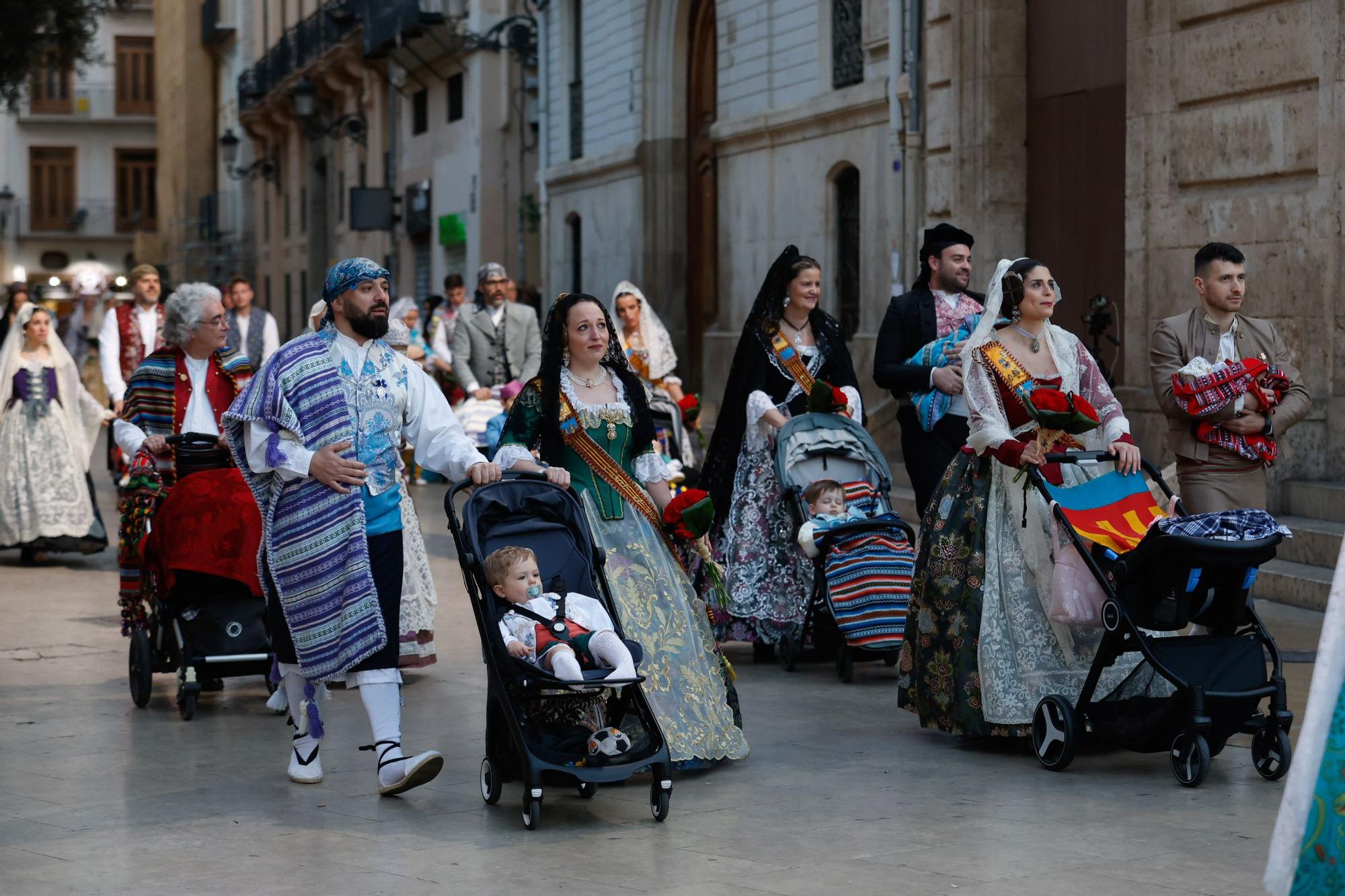 Búscate en el primer día de la Ofrenda en la calle San Vicente entre las 18:00 y las 19:00