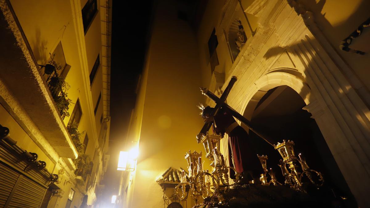 Madrugada de traslados para la veneración 'El Verbo Encarnado' en la Catedral