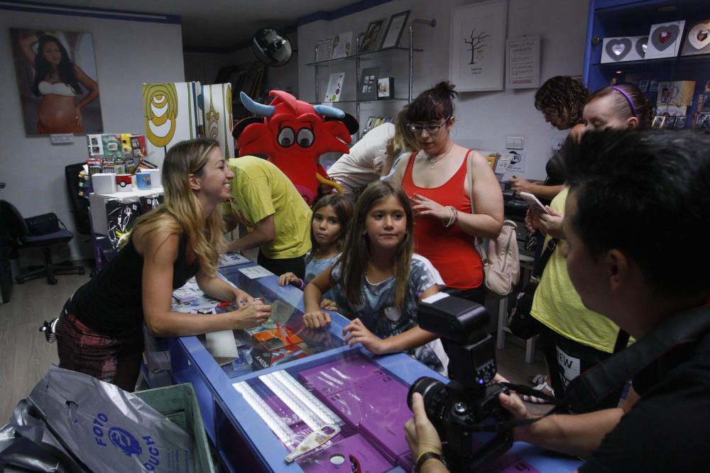 Més d'un centenar de persones es troben per caçar Pokémons a Salt