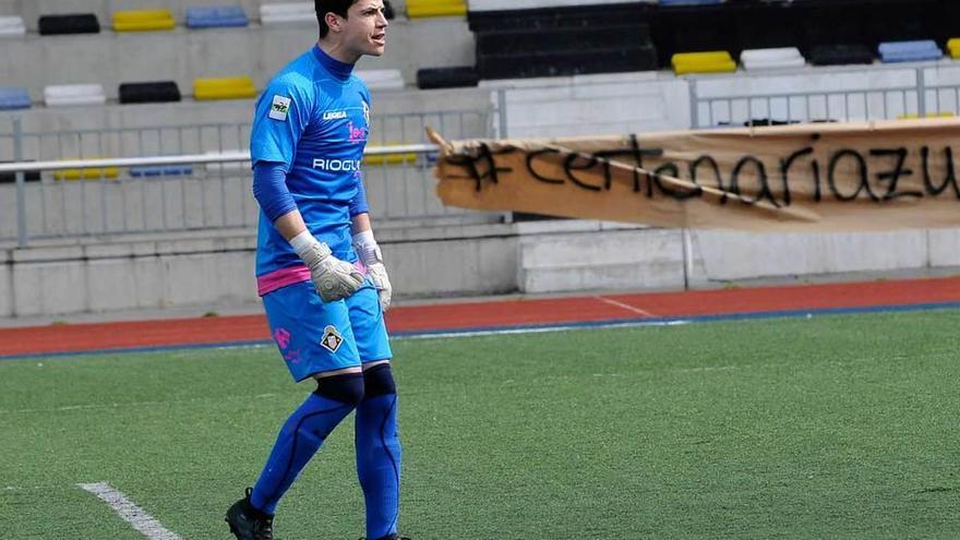 Javier Rabanillo, durante el encuentro ante el Gernika.