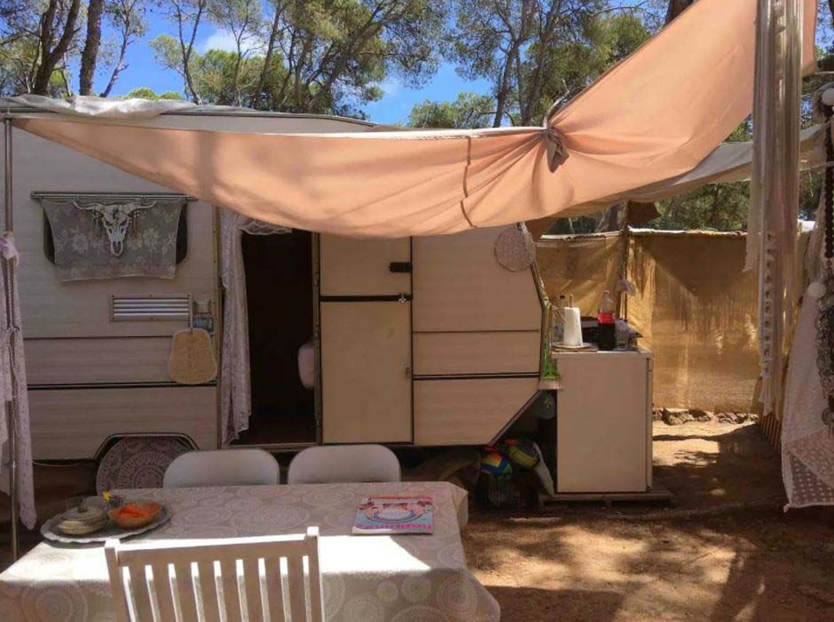 Celdas y tipis a precio de suite en Ibiza