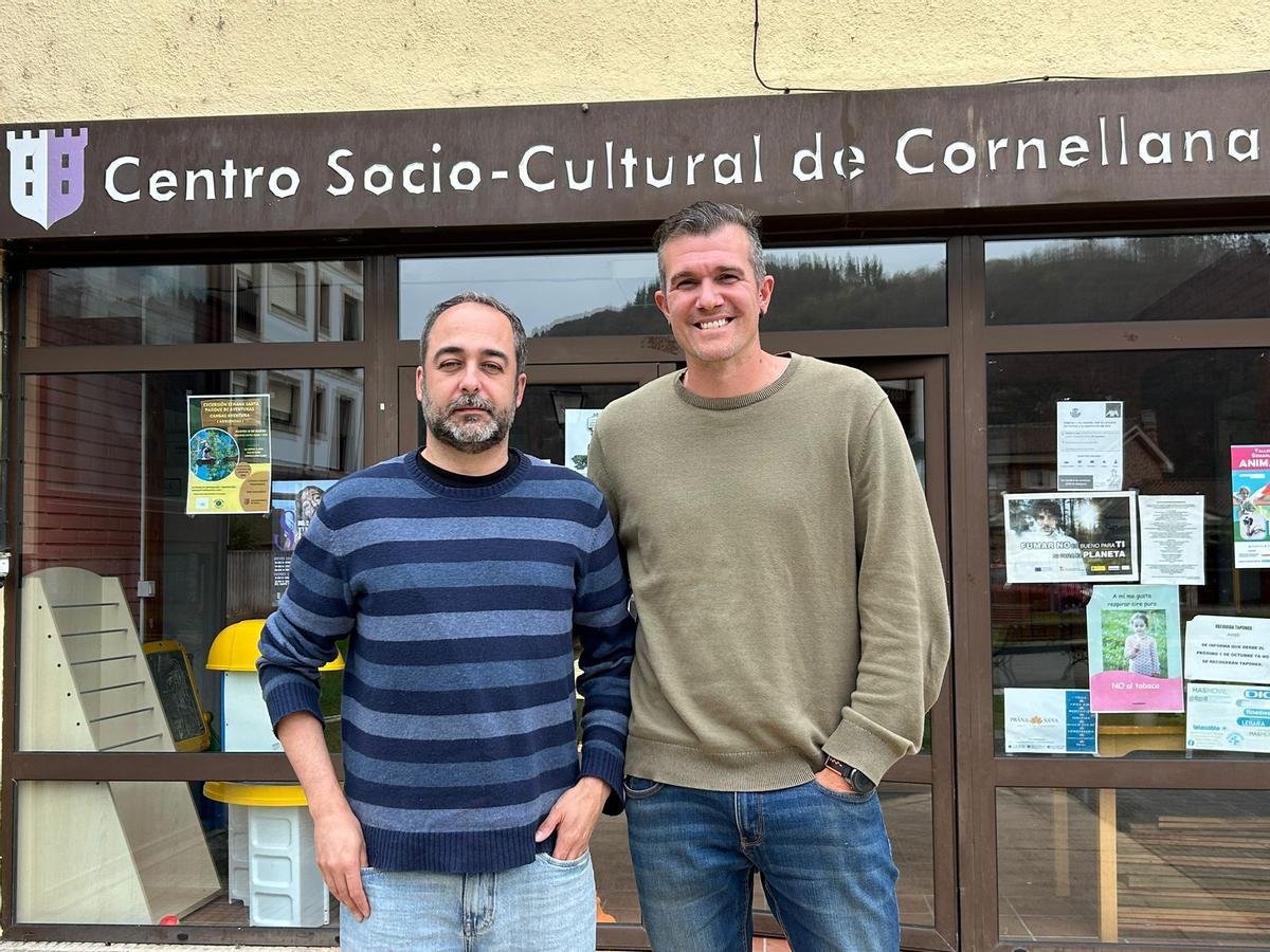 Juan Mondéjar y Manuel Martin, ponentes de la charla de seguridad en internet celebrada en Cornellana.