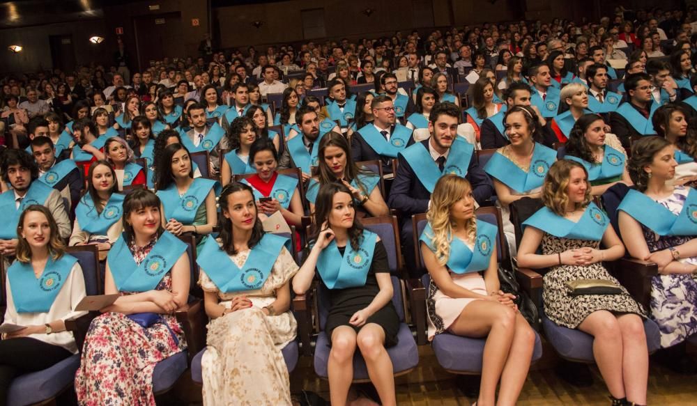 Graduación de la Facutad de Filosofía y Letras en el Auditorio