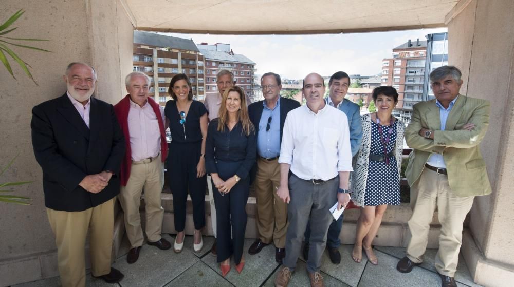 Reunión de diplomáticos asturianos en LA NUEVA ESPAÑA