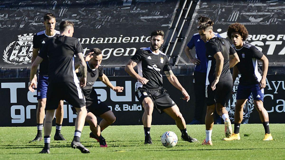 Entrenamiento de los albinegros en el Cartagonova.