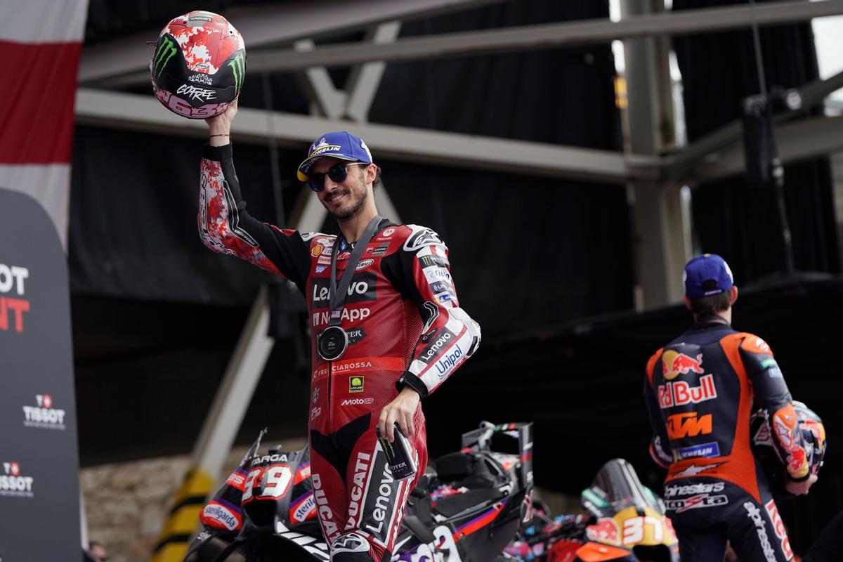 Austin (United States), 28/03/2026.- Ducati Lenovo rider Francesco Bagnaia of Italy celebrates his second place finish in the MotoGP sprint race at the Motorcycling Grand Prix of the United States at the Circuit Of The Americas racetrack in Austin, Texas, USA, 28 March 2026. The 2026 Motorcycling Grand Prix of the United States will be held on 29 March 2026. (Motociclismo, Italia, Estados Unidos) EFE/EPA/DUSTIN SAFRANEK