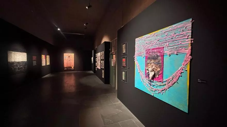La exposición que combina tejido, objeto y memoria