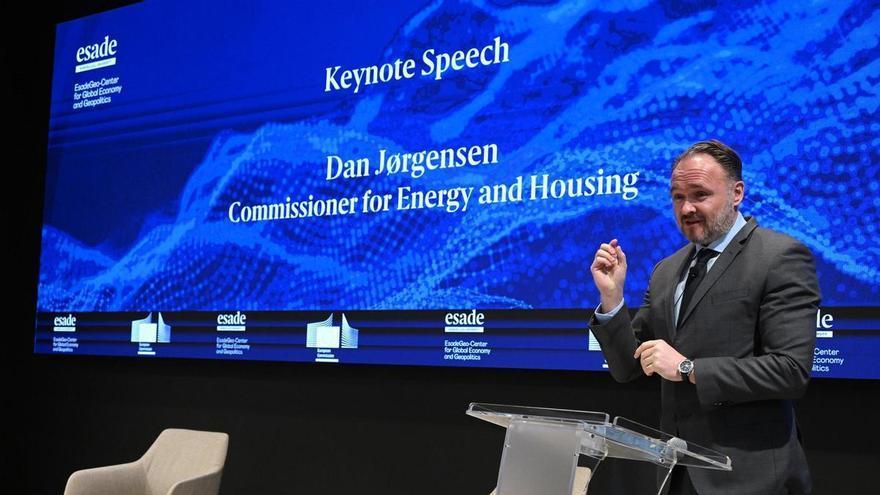 El comisario europeo de Energía advierte de que, incluso en el mejor escenario, "el verano va a ser difícil"