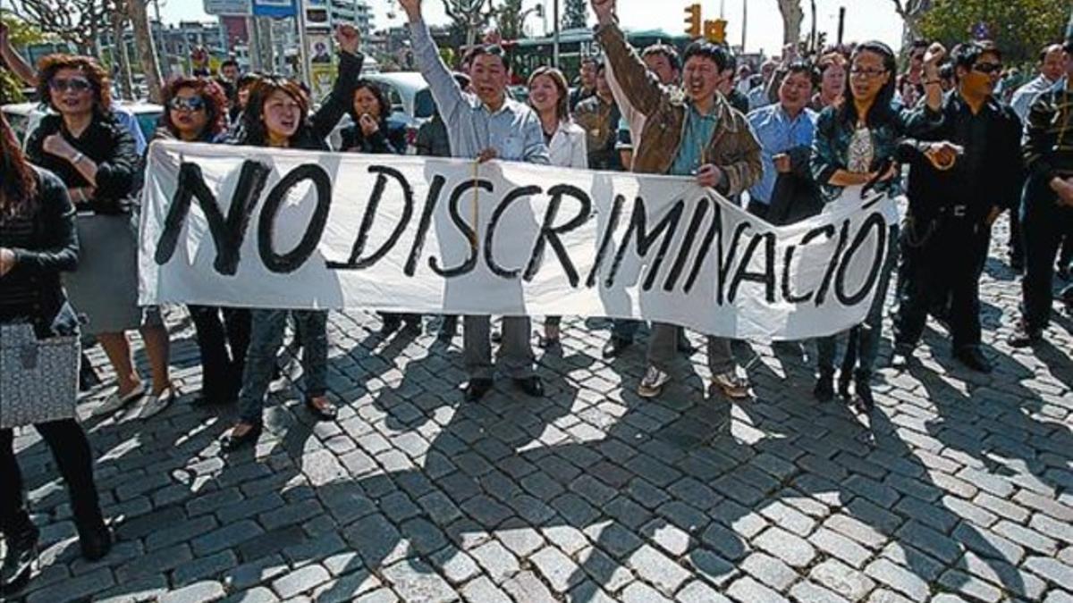 Protesta tras el suicidio del dueño del restaurante, en abril.