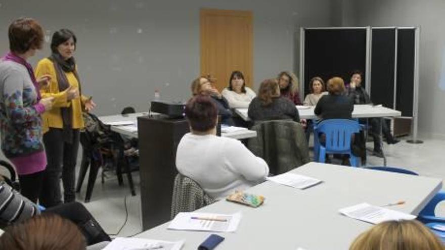 Curso para cuidar enfermos de alzhéimer en Torreblanca