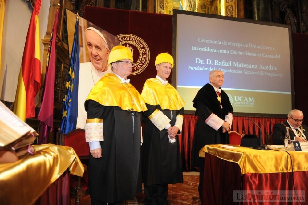 El fundador de la Organización Nacional de Trasplantes, Rafael Matesanz, es investido doctor Honoris Causa por la UCAM