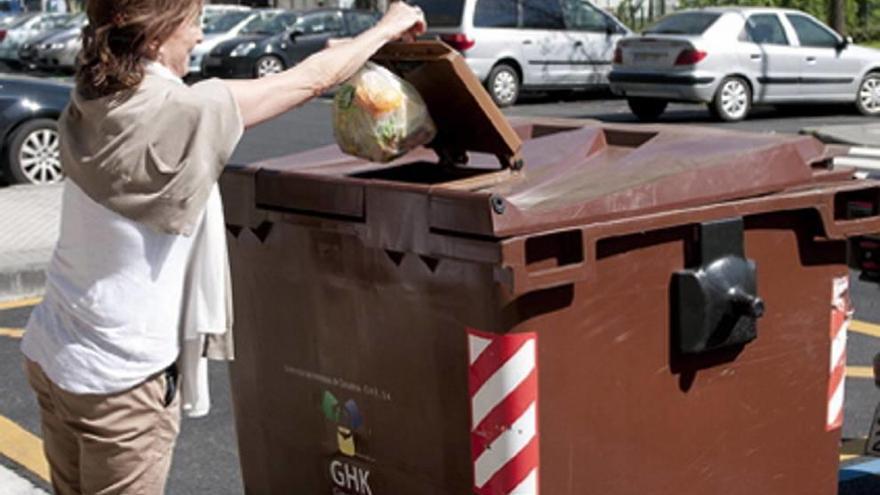 El contenedor marrón como nueva forma de reciclaje - Planta Lola