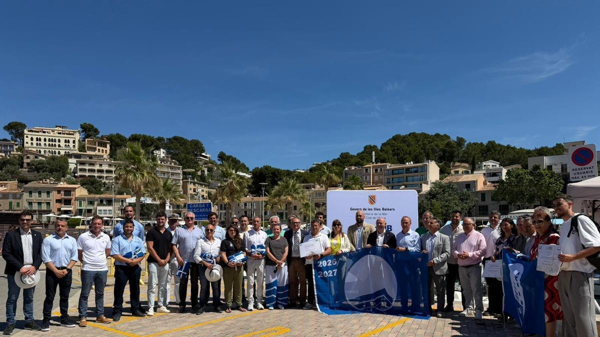 El Govern entrega las Banderas Azules 2026 y destaca la mejora ambiental de los puertos y playas de Baleares.