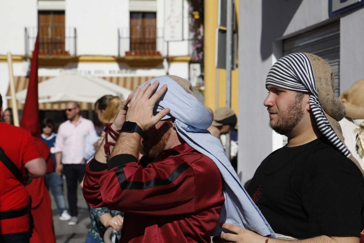 Cálida salida del Buen Suceso en el Martes Santo