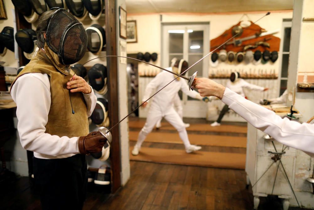 Master Jean-Pierre Pinel La Taule conducts a ...