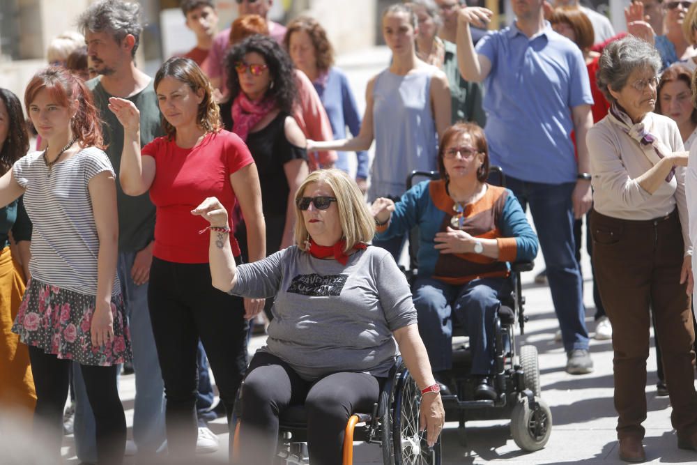 València baila al son de 10 Sentidos